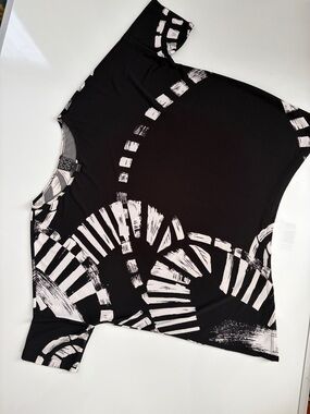 Clara Sun Woo Black Top with White Graphic Detail Small